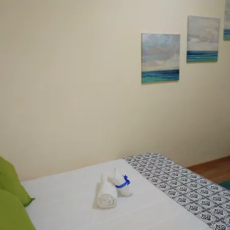 Hostal View *